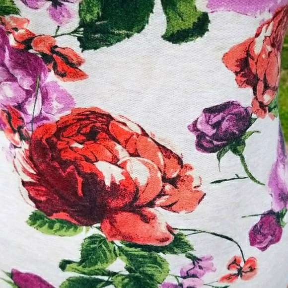 Floral Cold Shoulder Swing Top - Picture 13 of 16